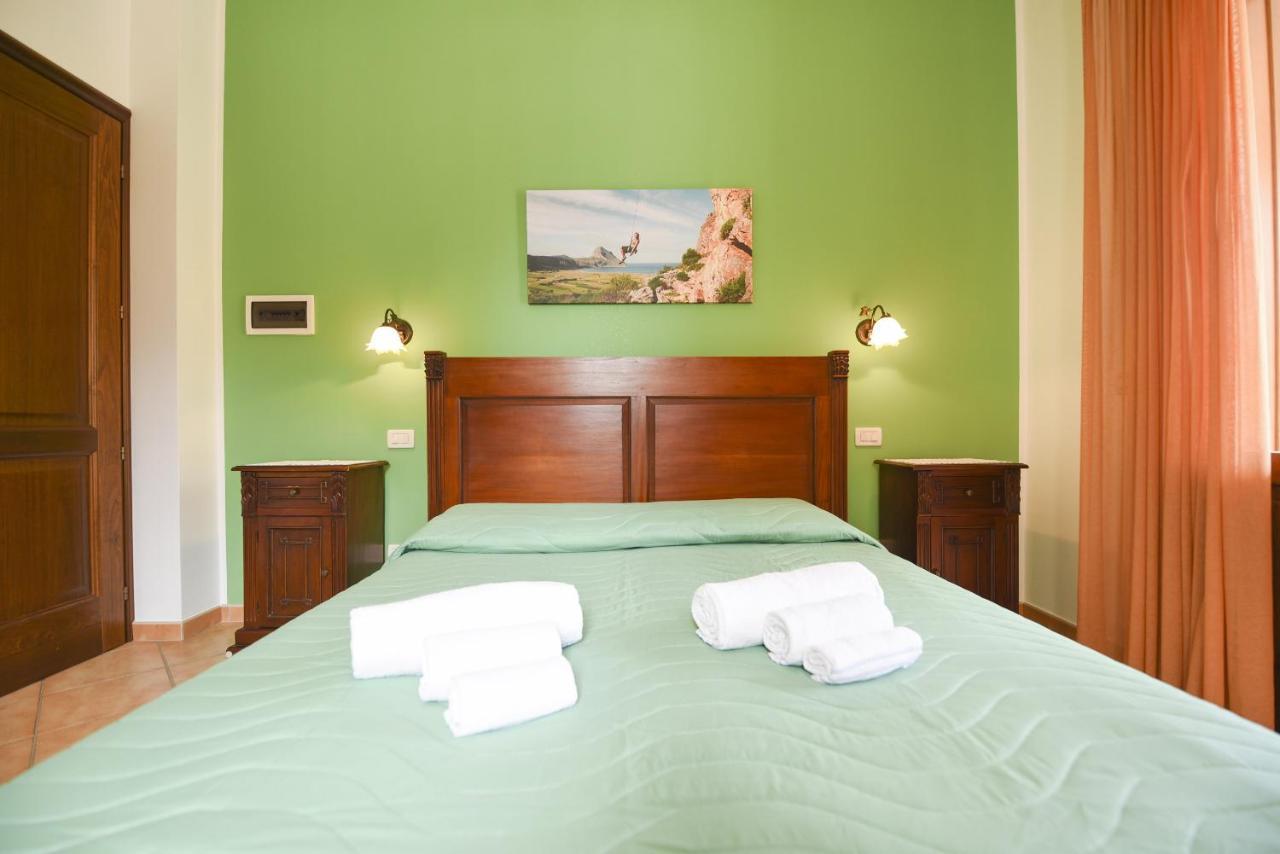 Aurora Castelluzzo Bed & Breakfast Luaran gambar