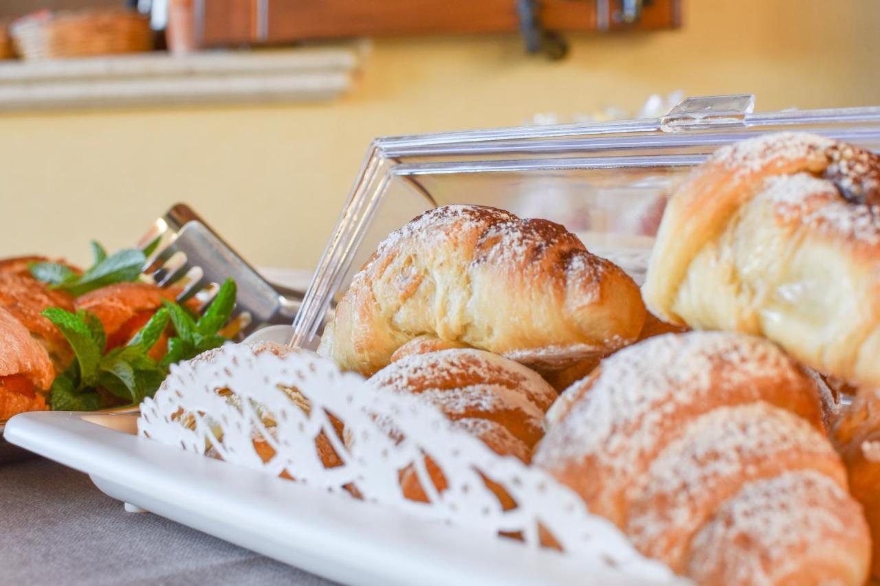 Aurora Castelluzzo Bed & Breakfast Luaran gambar