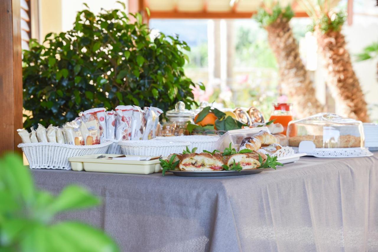 Aurora Castelluzzo Bed & Breakfast Luaran gambar