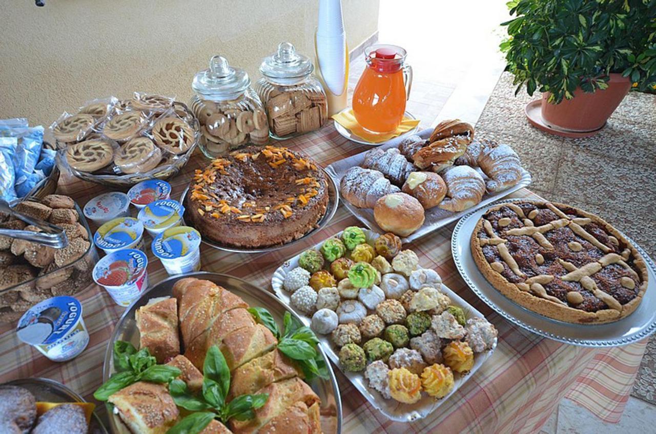 Aurora Castelluzzo Bed & Breakfast Luaran gambar
